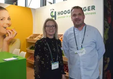 Saskia Hoogesteger en Dieuwer Geerinckx van AL Hoogesteger Fresh Specialist die op de beurs hun nieuwe huisstijl presenteerden