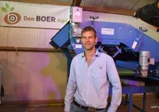 Gertjan Rijstenbil van Den Boer Agri. Het bedrijf is vandaag de dag dealer in de Benelux en Noord-Duitsland van de merken Thomech, KMK, Innokat, Dema en Raytec en demonstreerde al deze machines op de beurs