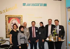 Het team van Handelsmaatschappij Jan Oskam met Maxima