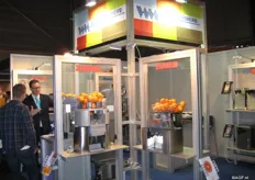 Woertman Nederland was ook weer present om hun Zummo sinaasappelpersmachines de demonstreren.