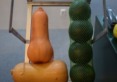 Broomrigg Farm uit Zimbabwe heeft typisch lokaal product meegenomen: de gem squash, het bolgroene broertje van de flespompoen die ze in zijn geheel koken, doorsnijden en vervolgens uitlepelen