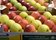 Twee kleuren Zuid-Tiroler appels