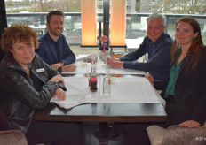 Nicolette Quaedvlieg (GroentenFruit Huis), dagvoorzitter Mark Wijsman en sprekers Marc Deij en Tessa Voorhorst (NielsenIQ)