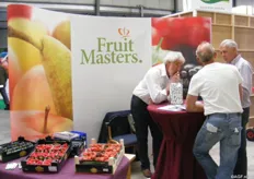Gezellige drukte bij de stand van Fruit Masters