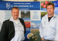 Links Jan van Dillen en rechts Richard Prijs van R. van Wesemael B.V.