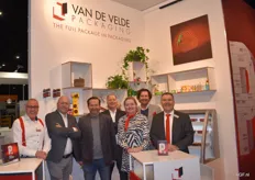 Anton Veerkamp, Andre Spaans, Ad Jansen, Jan-Hidde van Knippenberg, Joylien Crommelynck, Willem Kaayman en Richard van der Does van Van de Velde Packaging en Van de Velde Systems.