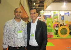 De heren van Javri Fruit bezochten dit jaar voor het eerst de Asia Fruit Logistica. Links: Tariq Punjabi en rechts Aart-Johan van der Veen.