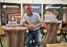 Robert Helder van Hoekman Houtindustrie zijn vanaf dit jaar gespecialiseerd in fruitkisten en pallets