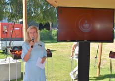 Margriet Looije heet de aanwezigen hartelijk welkom voor een culinaire ontdekkingsreis.