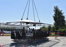 En de volgende groep is weer klaar voor vertrek, in dit geval Duitse influencers