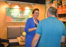 Gebrs van Aarle vroeg in de stand aandacht voor de AGF-beurs Zuid-Nederland die ze op 7 november aanstaande organiseren. Karin van Aspert-Mommers vertelde dat er volop ruimte zal zijn om te netwerken tijdens deze beurs. 