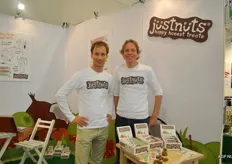 Thijs van den Munckhof en Erik van Gangelen van Justnuts. Zij hebben gezonde tussendoortjes met fruit, granen en noten.