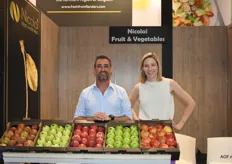 Tevreden gezichten bij Victor Reniers en Hannah Nicolai van Nicolai Fruit & Vegetables.