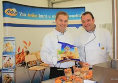 Didier Verschueren en Rik Van den Daelen met de producten van Aviko