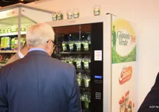 Snoepkomkommertjes uit een automaat bij Gigante Verde
