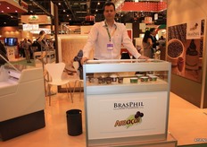 Braziliaan Joao Batista P. Ribeiro met het product Amacai, een nieuw innovatief product van Acai bessen waarvan o.a. ijs wordt gemaakt