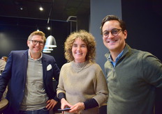 Oganisatrice Wilma met Rob Mulder en Hugo A-Tjak van Purple Pride, Growers United was ditmaal gastheer van AGF-Trendcafé