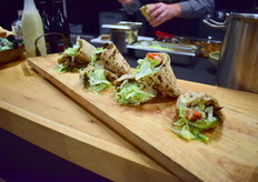 Tijdens het afsluitende vegetarische buffet stond de Aubergine shoarma centraal