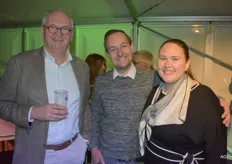 Eduard de Haan van Jasa met Mitchell en Kate Schoorl