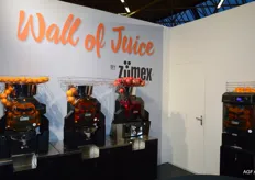 De Wall of Juice op de stand van Zumex.