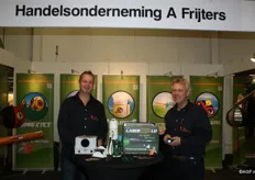 Ricardo van Asselt en Toon van de Berg vertegenwoordigden op de beurs André Frijters met de Vogelverschrikkers