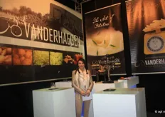 Ingrid Eeckhout van Vanderhaegen-Eeckhaut bvba. Vanderhaegen-Eeckhaut is een familiebedrijf dat gespecialiseerd is in het verhandelen, sorteren, wassen, exporteren, verwerken, verpakken en leveren van aardappelen en uien