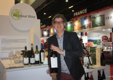 Ook wijn is van fruit gemaakt. Marc Mulder van All about Wine presenteert graag zijn assortiment. Hij is zeer enthousiast over het product wijn in de breedste zin van het woord