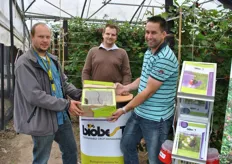 Sam Gui, Lode van Schaeren en Bart Joosten van BioBest hadden met hun hommels de warmte opgezocht in de frambozen- en bramentunnels