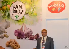 Leverancier van o.a. knoflook, zoete aardappel en gember Pan United, dhr. Prakash Mehta.