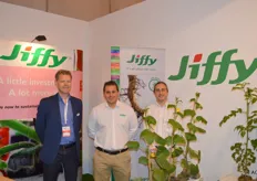 Jiffy, Arjan van Leest, Cesar Torres (Portugal) en Ramiro (vertegenwoordiger voor Spanje.) Jiffy is ISO 22000 gecertificeerd met haar cocosproducten. ISO 220000 staat voor voedselveiligheid.