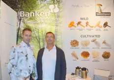 Alex Vos van Banken Champignons met Johnny Tielrooy van Satotukku, een Fins bedrijf wat inkoopt voor vele supermarkten