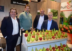 Wendy Bangels en Frederik en Dominque Libert en Tim Pittevils van BP Fruitcraft.