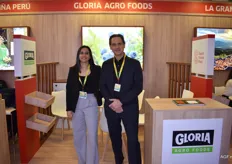Danielle Aguirre en Roberto Latorre van Gloria Agro Foods. De Gloria Group heeft een staat van dienst van meer dan 80 jaar in Peru en is marktleider in verschillende sectoren zoals zuivelproducten, cement, suiker, alcohol, karton- en papierproducten, logistiek vervoer, zowel in Peru als in Latijns-Amerika. Met Gloria Agro Foods heeft het bedrijfsconglomeraat haar eerste Europese vestiging geopend.