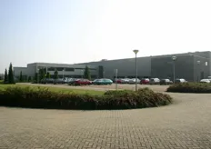 Dijckhof Foods is gunstig gelegen in Venlo op de Trade Port West aan de A67, richting Duisburg.