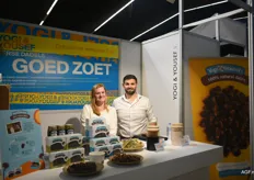 Jolet Koet en Serhan Toz van Yogi & Yousef. Het Nederlandse bedrijf bracht haar dadels naar de Belgische bezoekers.
