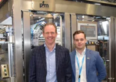 Arjan Moree en Ron Dekker van Skillpack stonden op de stand van PFM packaging Machinery waar zij dealer van zijn in Nederland.