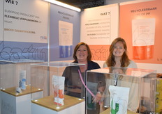 Karien Van de Weghe en Elise van de Vyver van Bastin-Pack. Flexibele verpakkingen op de rol (zakken), stand-up pouches of stazakken in PE of PP folie. Homecomposteerbaar en paperbased.   