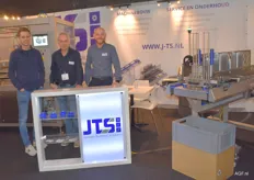 Jesper, Martien en Niels Janssen van Janssen Technical Solutions J-TS. Ontneseten, casepacking, transportbanden en verpakkingslijnen worden geproduceerd en geëngineerd. 