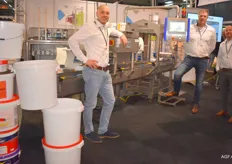 Michiel Koppelman, Martijn Hendrikse  en Ben Ketler van Machinefabriek van Rijn. De machine is een afvullijn voor emmers en jerrycans. Ook geschikt voor het vullen van tomaten in emmertjes met 30 slagen per minuut.