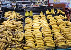 Isla bananen groeien enkel in Peru en worden vooral gebruikt om ermee te koken en gewone bananen à 0,75 cent per kg