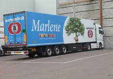 Na de boomgaard is het tijd om een pakstation te bezoeken. Aartsenfruit is de exclusieve importeur van Marlene appelen voor Nederland.