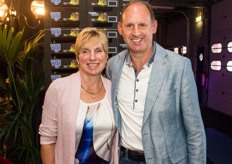 Jacqueline de Vries met d'r man