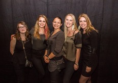 Drie dochters van Rene en twee van Joke van Geest