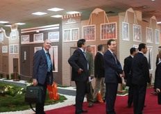 De Nederlandse delegatie in het Hollandpaviljoen.