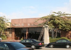 Het gebouw op El Nasr Fair Grounds in Cairo waarin de internationale groente- en fruittentoonstelling Frugiveg (www.upehc.arc.sci.eg) en de internationale bloemententoonstelling Flora Egypt (www.floraegyptfair.com) worden gehouden.