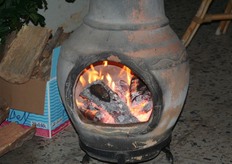 De temperatuur in Egypte is aangenaam, maar deze kachel maakte het buiten nog aangenamer dan het al was.