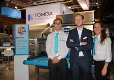 Alexander Decock, Alexander Dewilde en Myriam Stas van Tomra. Tomra stond met verschillende machines/innovaties op de beurs, waaronder deze Modus, een sorteermachine voor aardappelen.