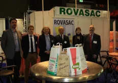 Rovasac biedt een brede range aan verpakkingen en verpakkingsmachines. Het team van links naar rechts: Axel van de Laer, Pieter Maes, Bernard Noffels, Louis Peigneur, Sofie Vanheasebrouck en Eddy Serbruyns.