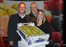 Fruitmasters was weer goed vertegenwoordigd, met Jan en dochter Lotte de Jonge en in het midden Gerrit Verkerk. Zij presenteerden oa de nieuwe 'molendoos', deze verpakking gaat naar Aziatische landen