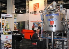 Selo, presenteren altijd verschillende machines op de stand. Ditmaal ook de nieuwe innovatie inline heating. Het conventionele verwarmen van soepen/sauzen kan hierdoor worden vervangen. Dit is een consistente verwarming zonder verbranding van het product.